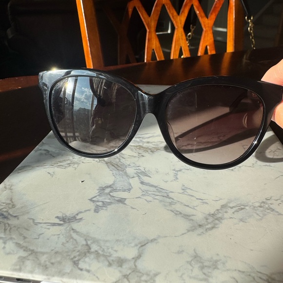 Gucci Black Gradient Sunglasses - Picture 2 of 8